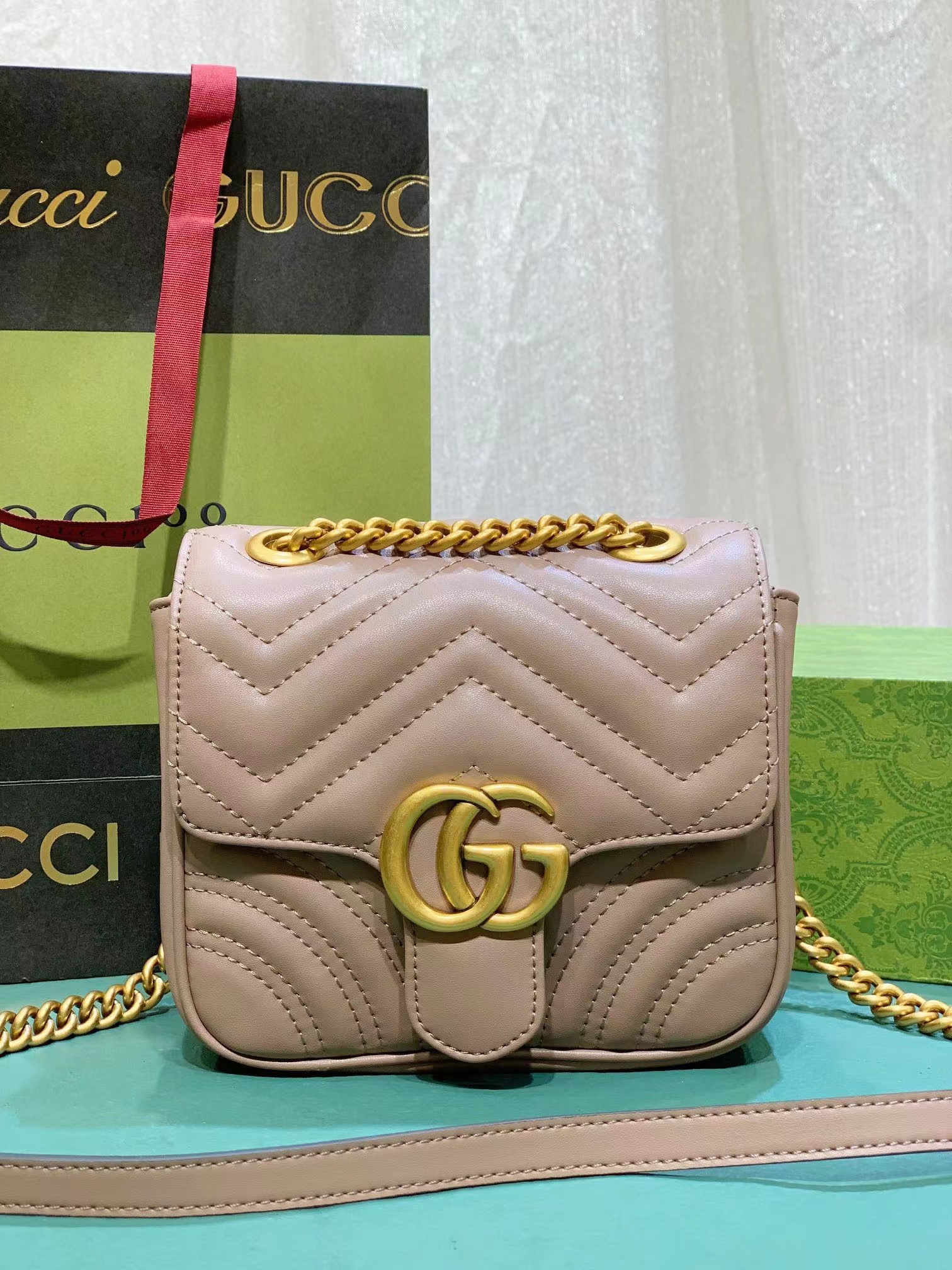 Gucci 739682 smile031 18cm