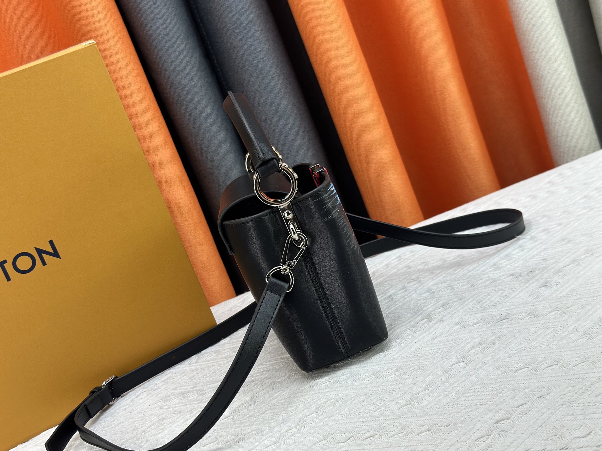 Louis Vuitton Capucines Mini Top Handle Bag M59939 M94519