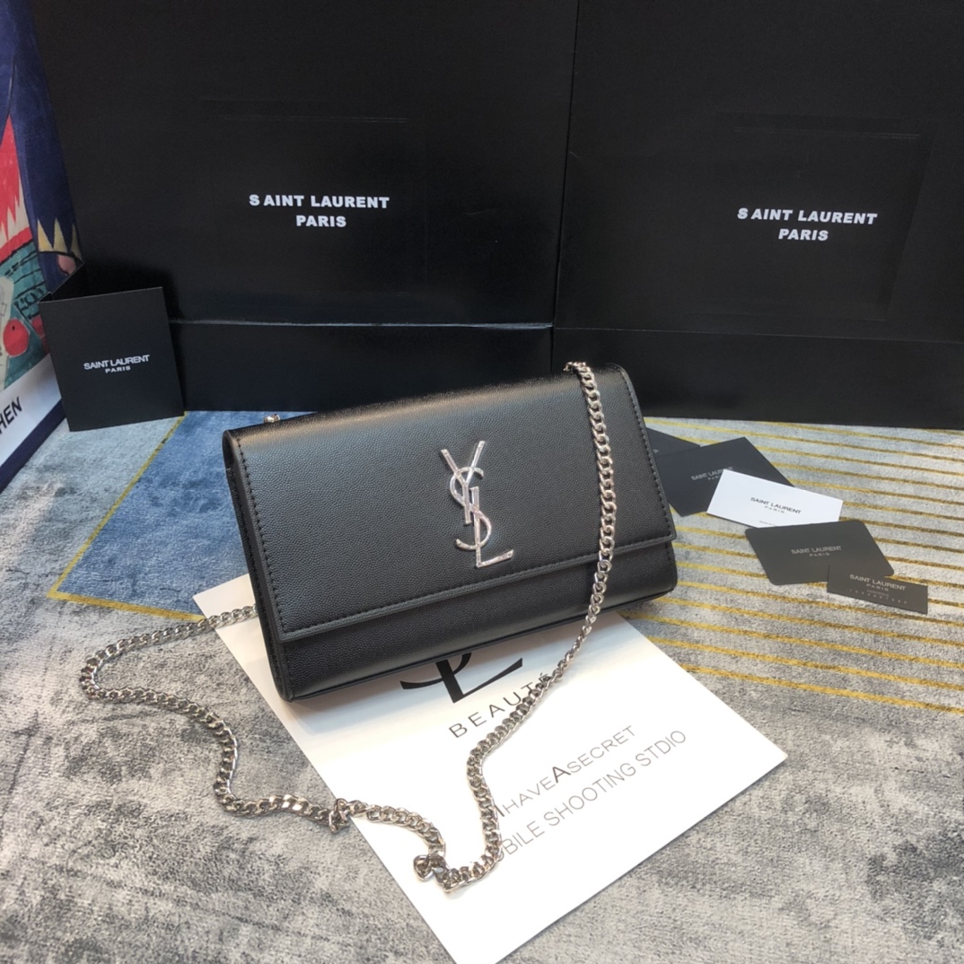 YSL KATE MEDIUM CHAIN BAG WITH TASSEL IN GRAINED LEATHER