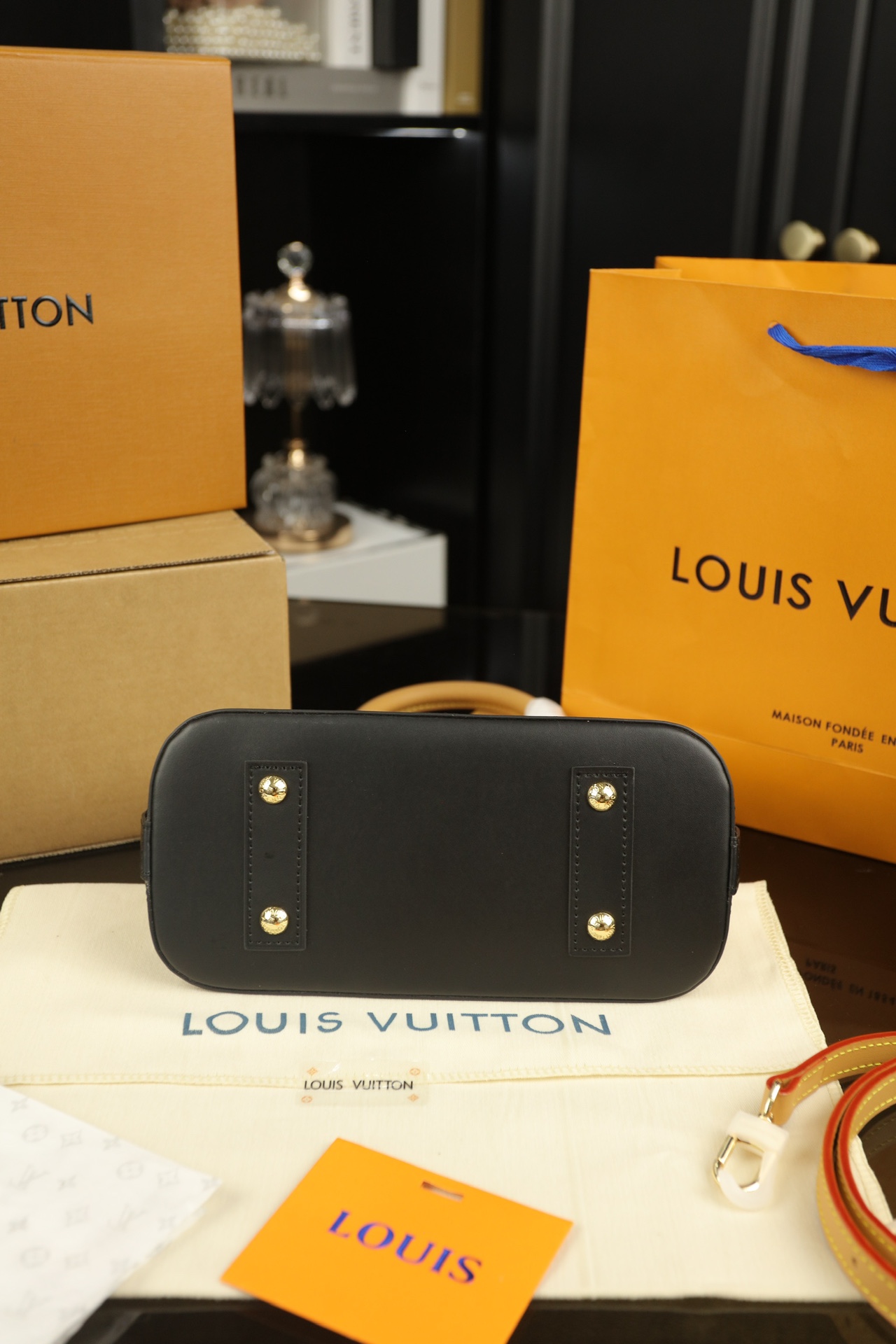 LV Alma BB Bag 001 LLS091 25cm