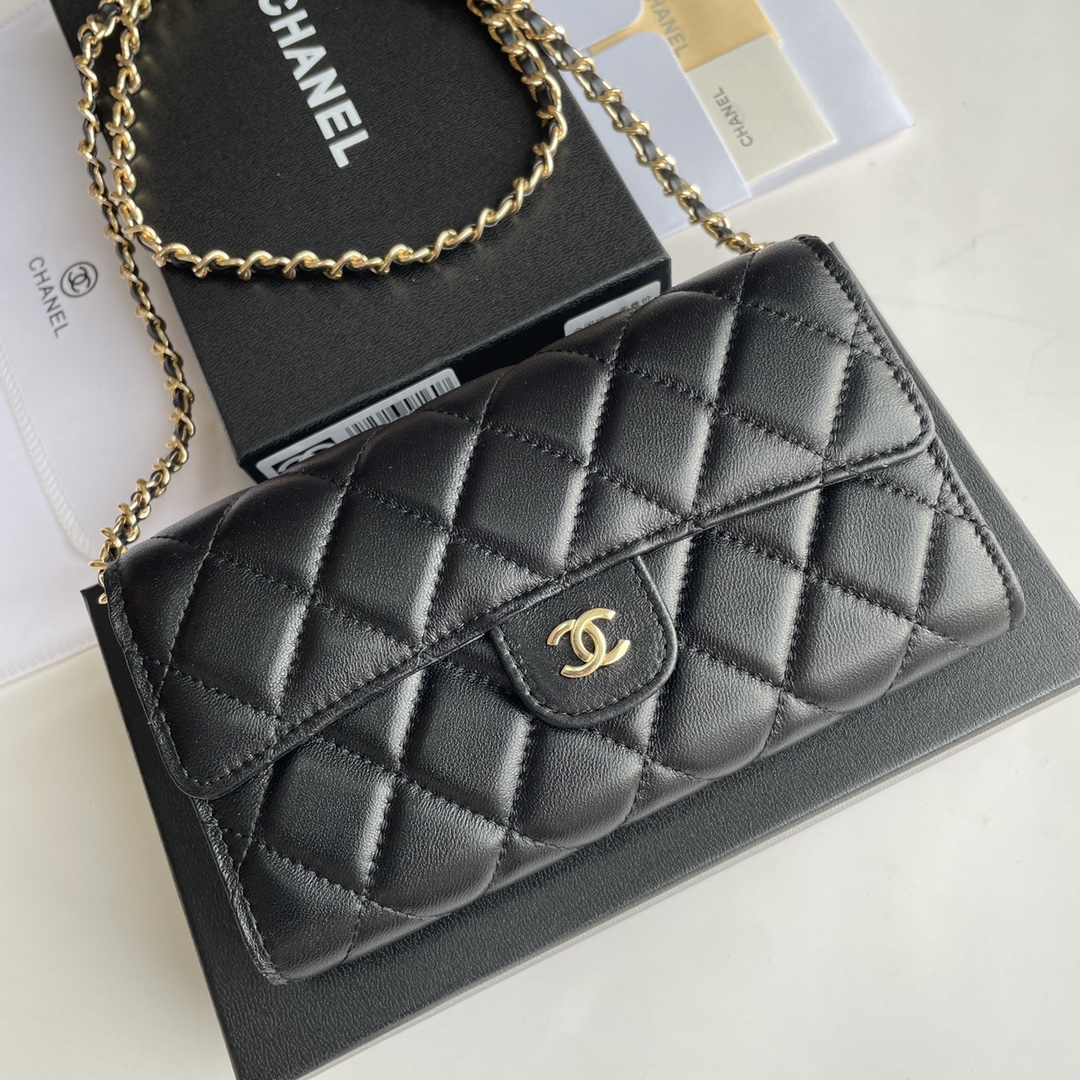 Chanel Chain Bag A50076 LM59 18cm