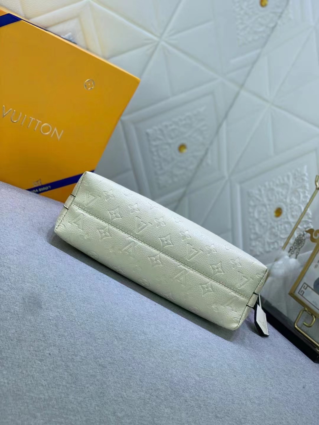 LV Sac Sport Handbag M46610 XX061 27cm