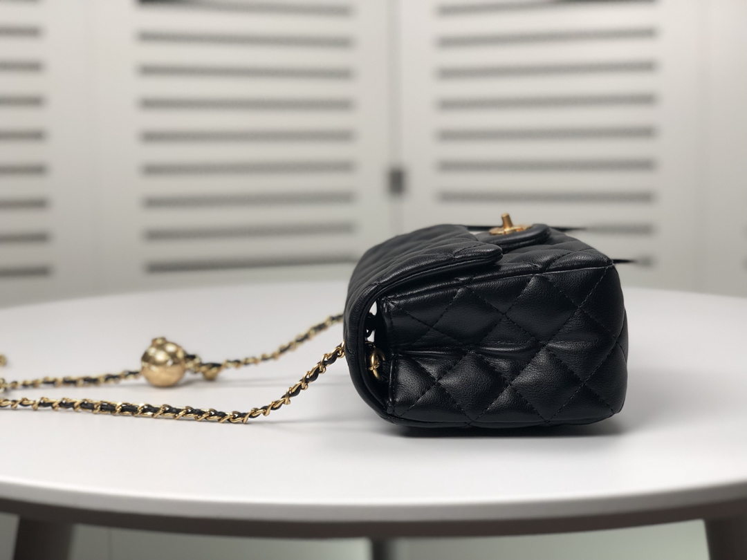 Chanel Cross Body Metal Ball Chain Shoulder Bag Handbag