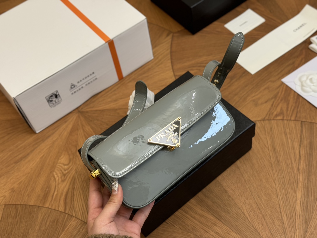 Prada Shoulder Bag 003 DB551 21cm