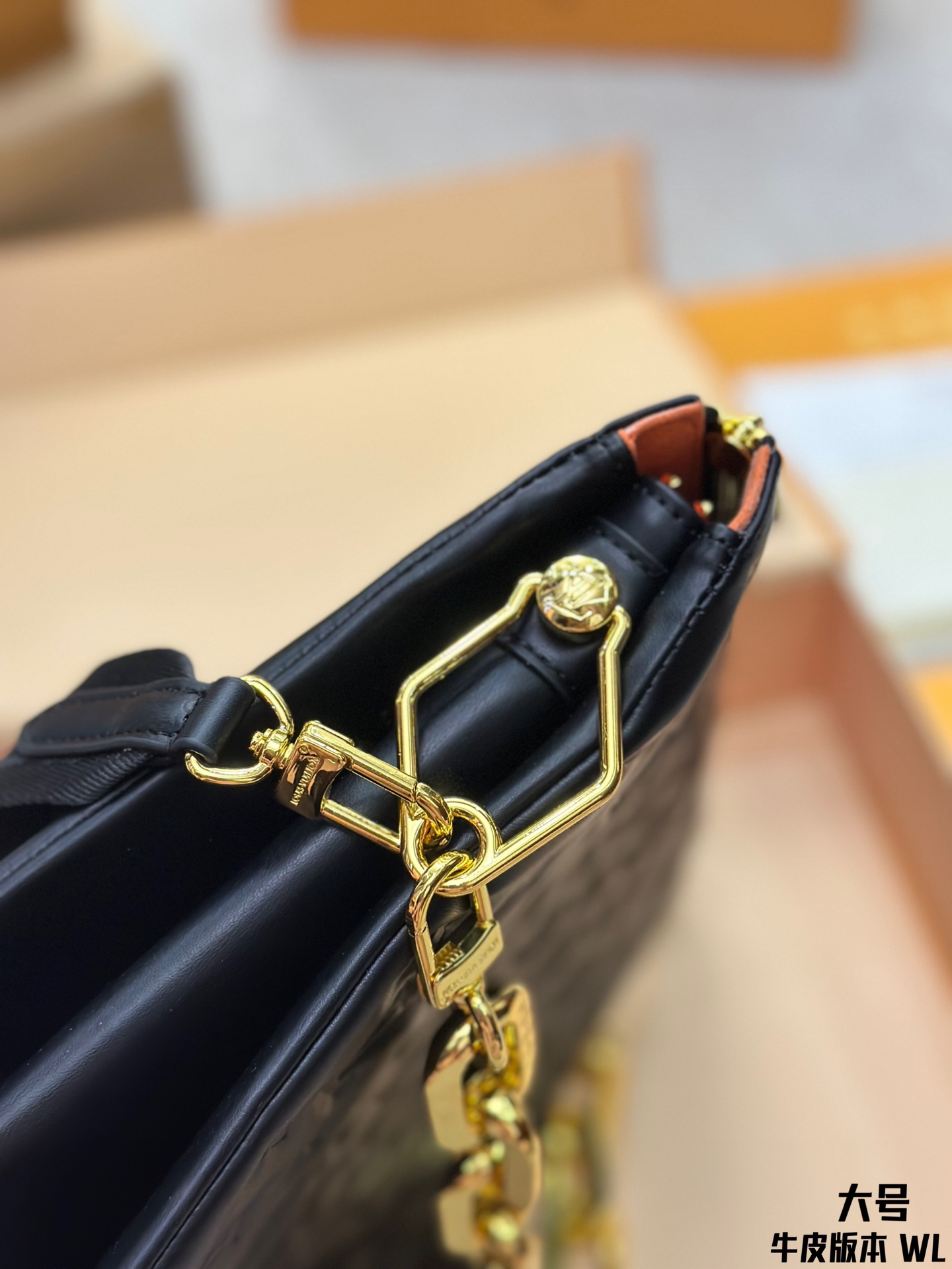 10A + quality LV Coussin MM M23057 DB022 34cm