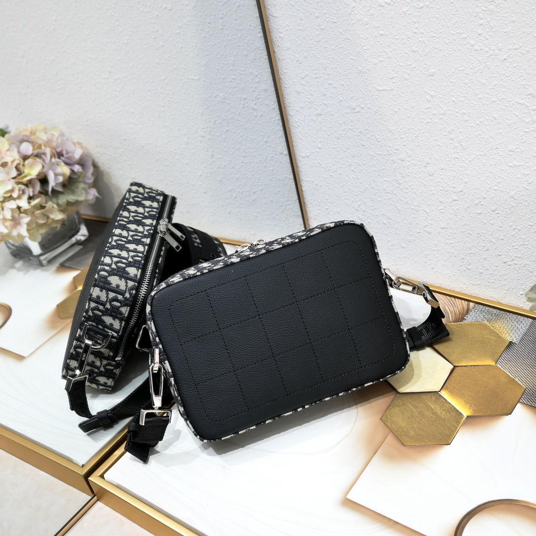 Dior Safari Messenger Bag 1050 XB091 22cm