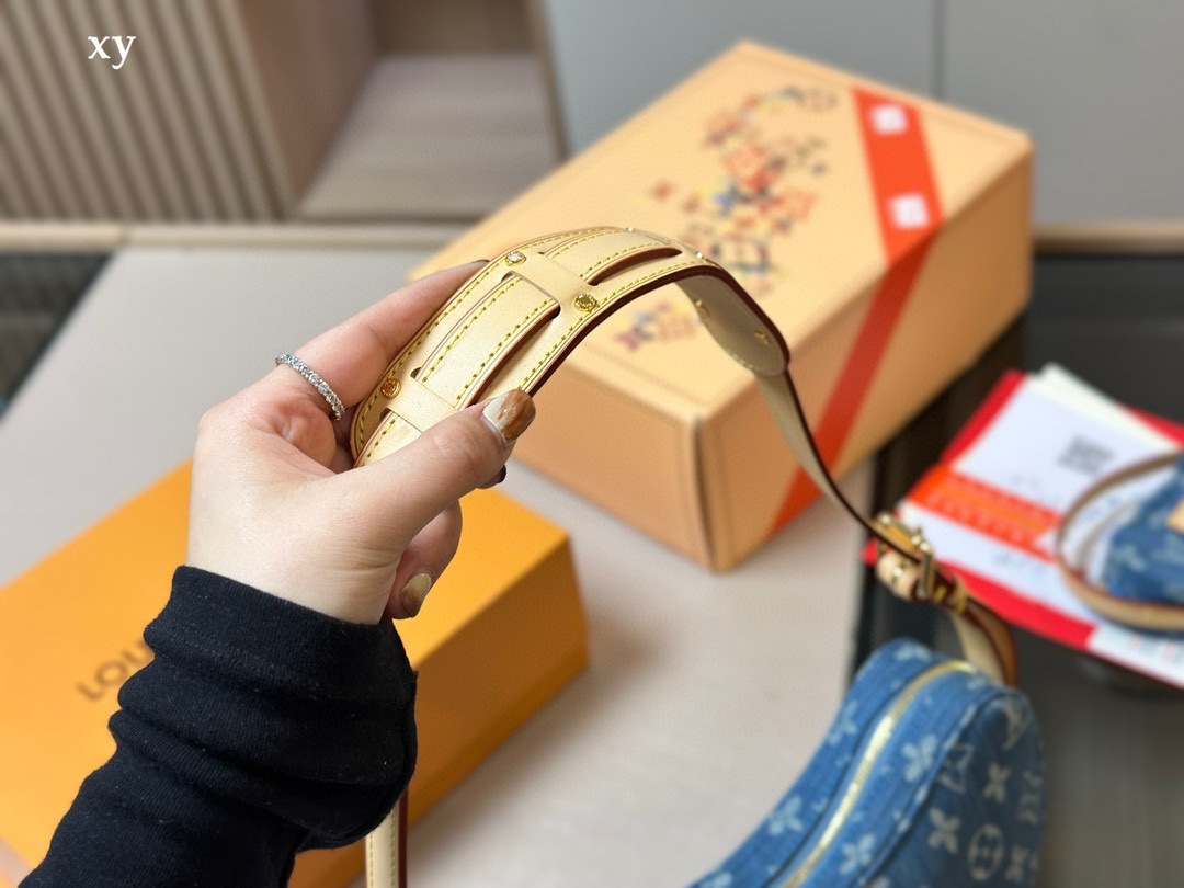 LV CROISSANT Bag 002 DB091 25cm