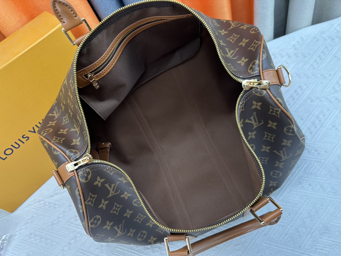 Louis Vuitton Keepall Bandoulière 50 travel bag