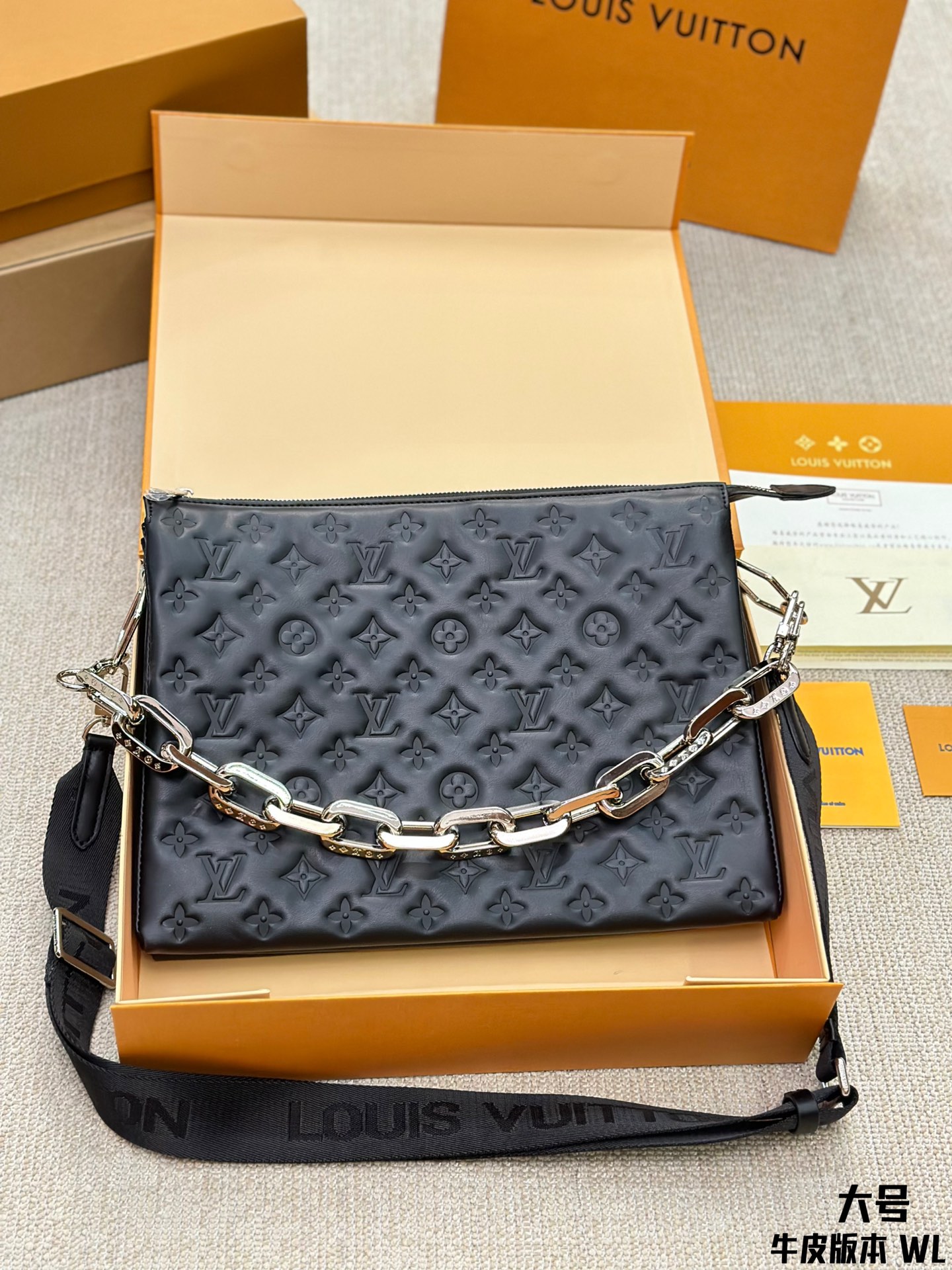 10A + quality LV Coussin MM M23057 DB022 34cm