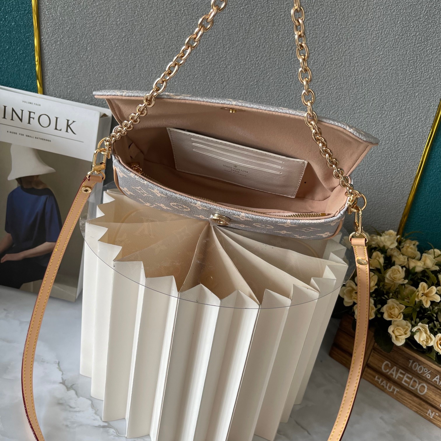 LV Wallet On Chain Ivy M12778 LM031 23.5cm