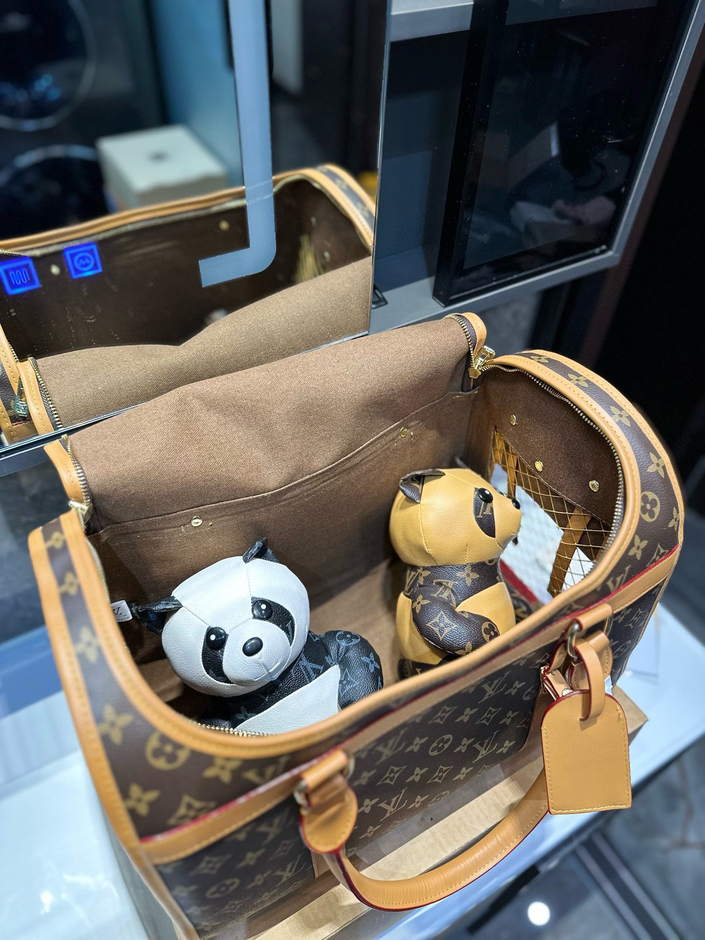 LV Dog Bag 023 DB071 39cm