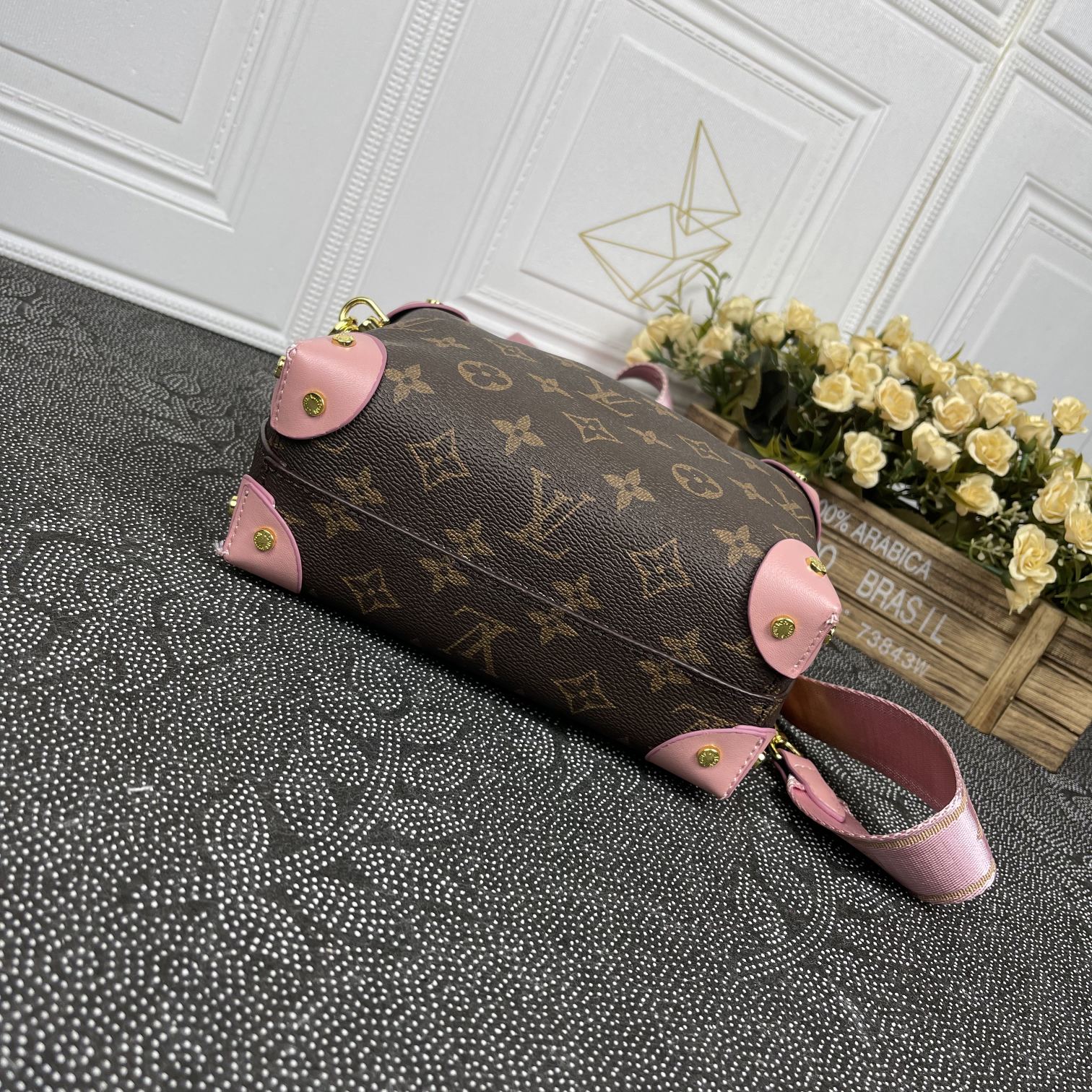 LV Petite Malle Souple M56319 MQ081 20cm