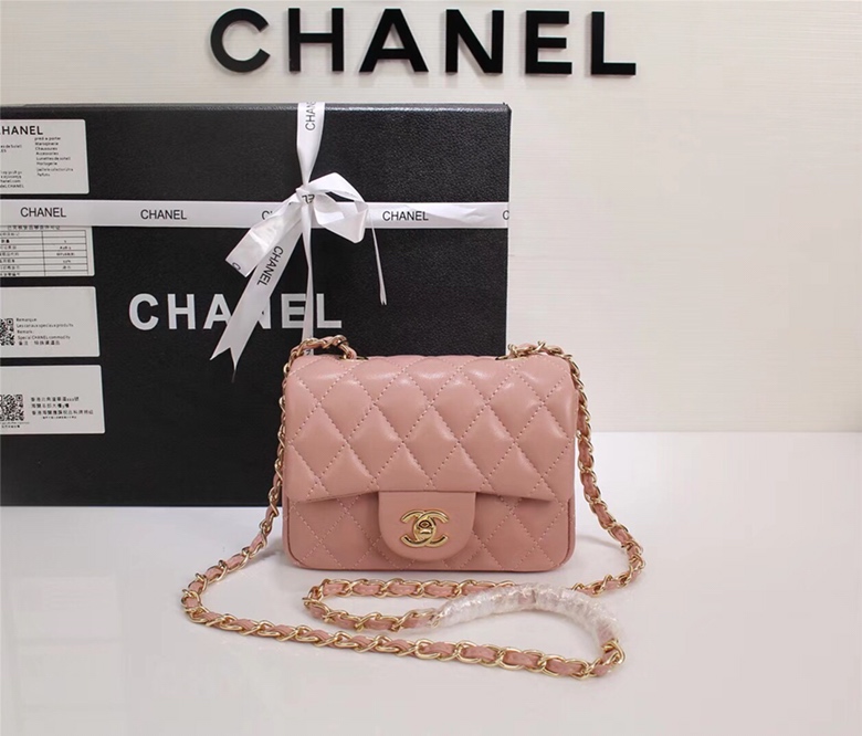 chanel1115PYD041 gold logo  18x14x7 cm