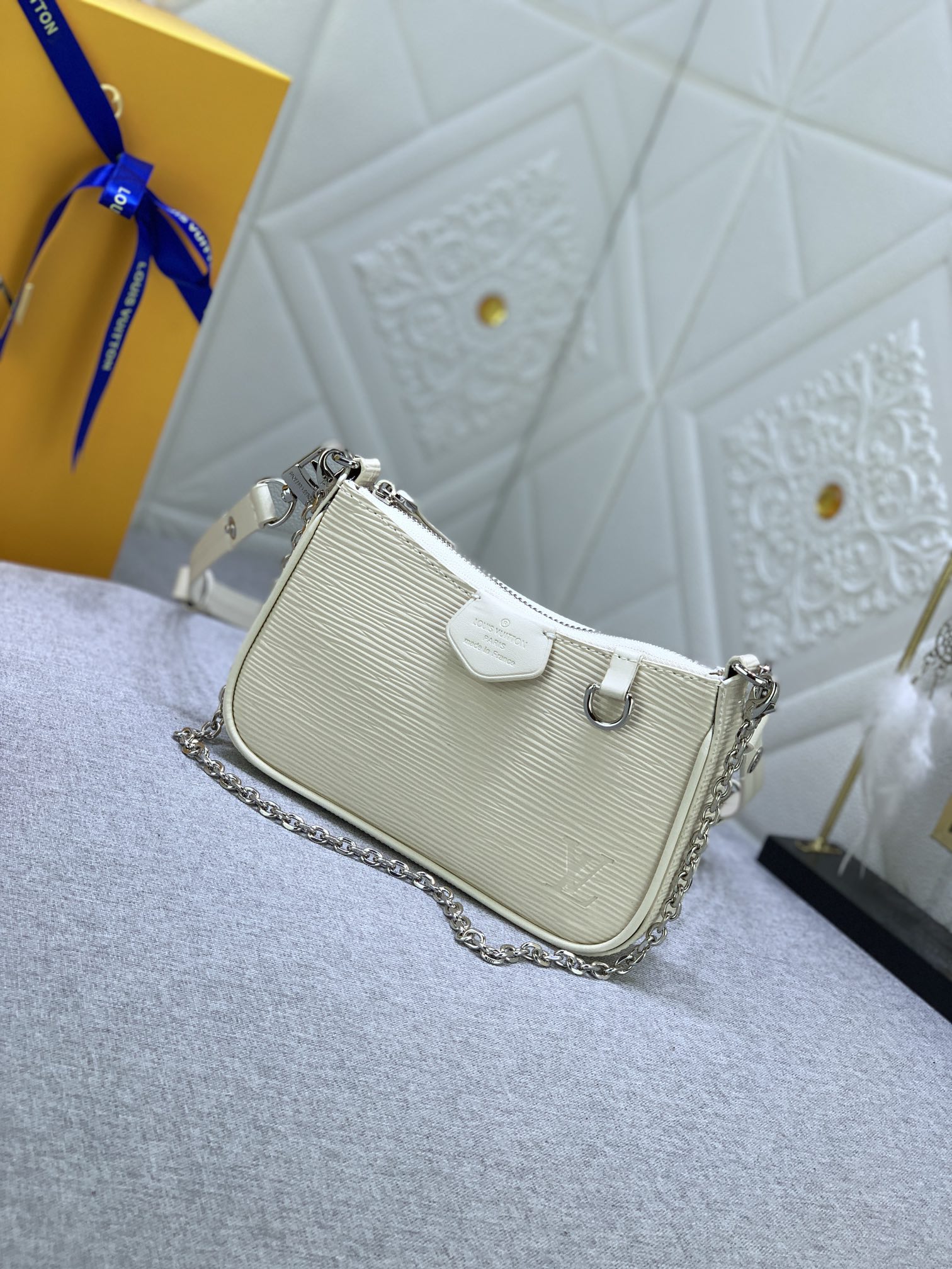 LV Easy Pouch On Strap Beige water ripples M80349 MQ051 19cm