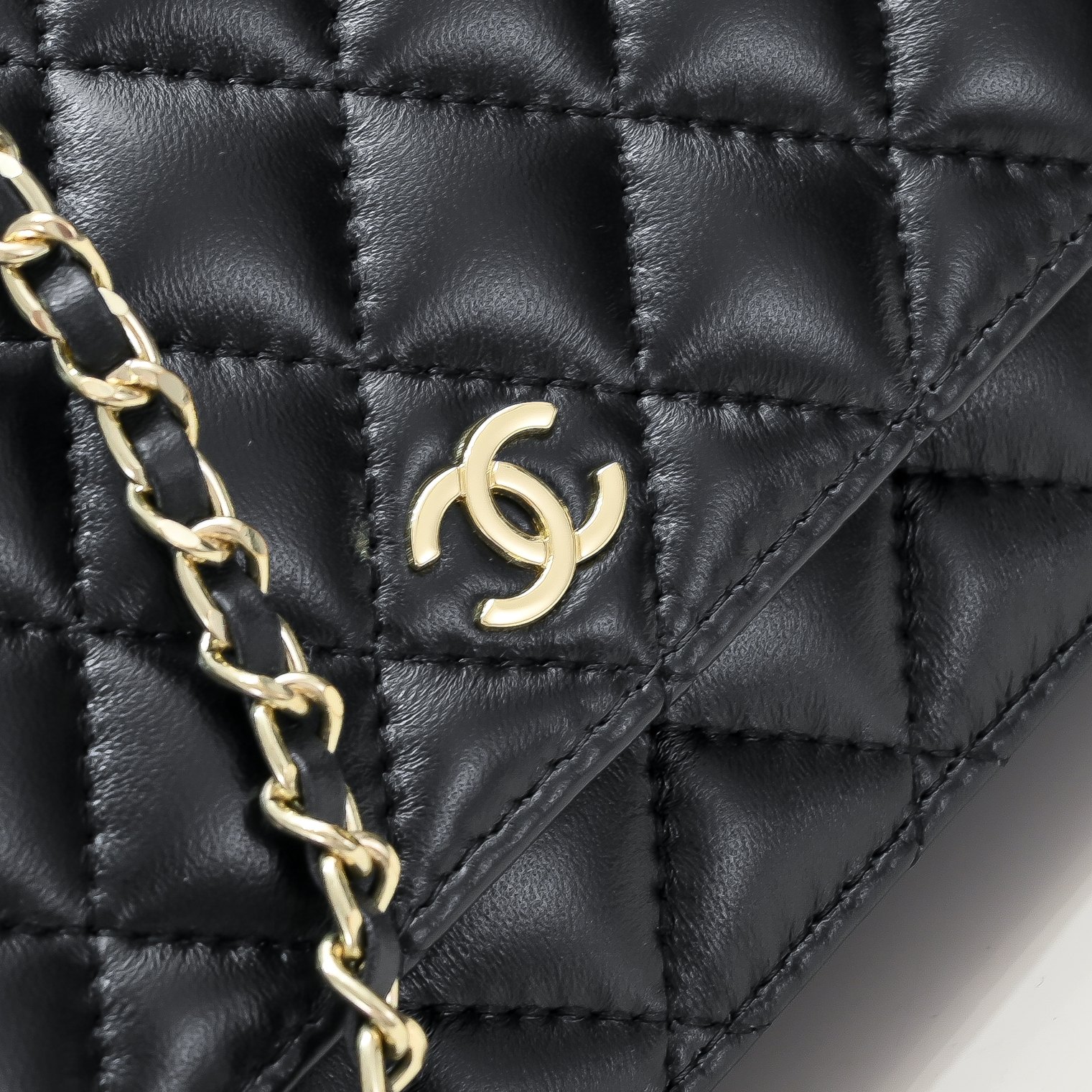 Chanel Woc Classic Lambskin Gold Hardware Shoulder Bag Handbag