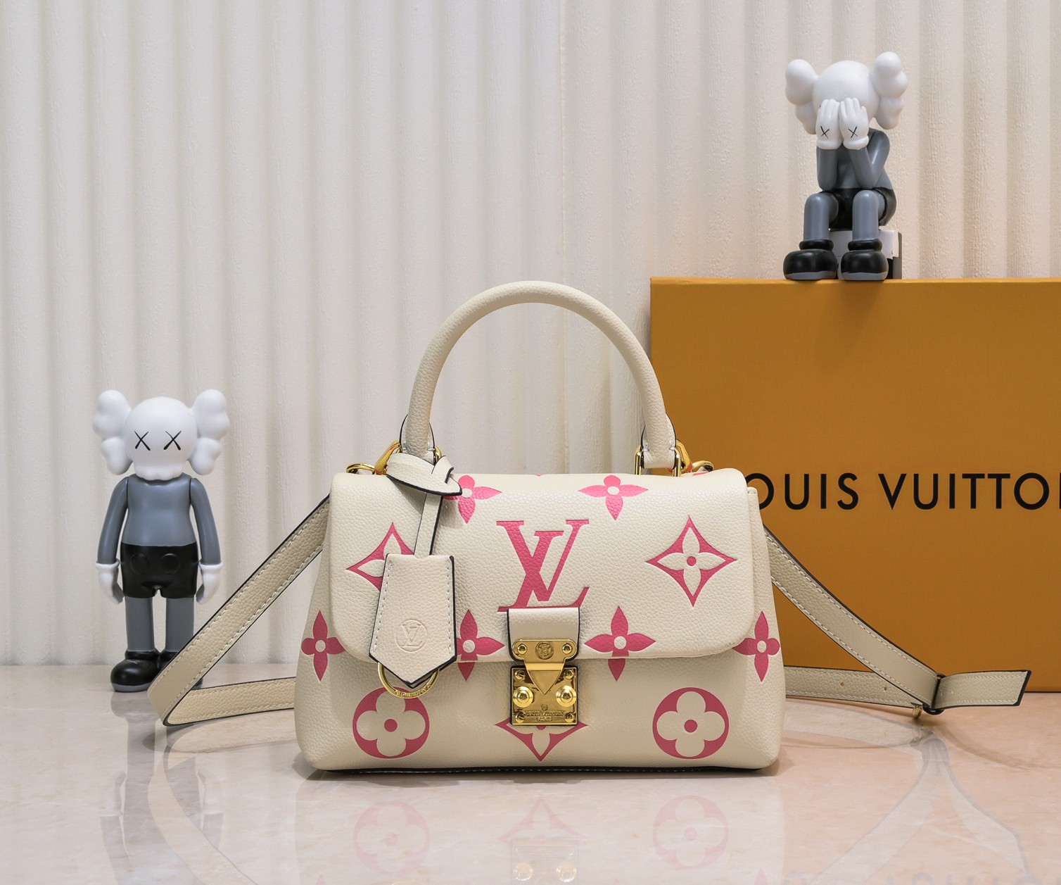 LV Madeleine Bag White color print M45976 XX061 24-30cm