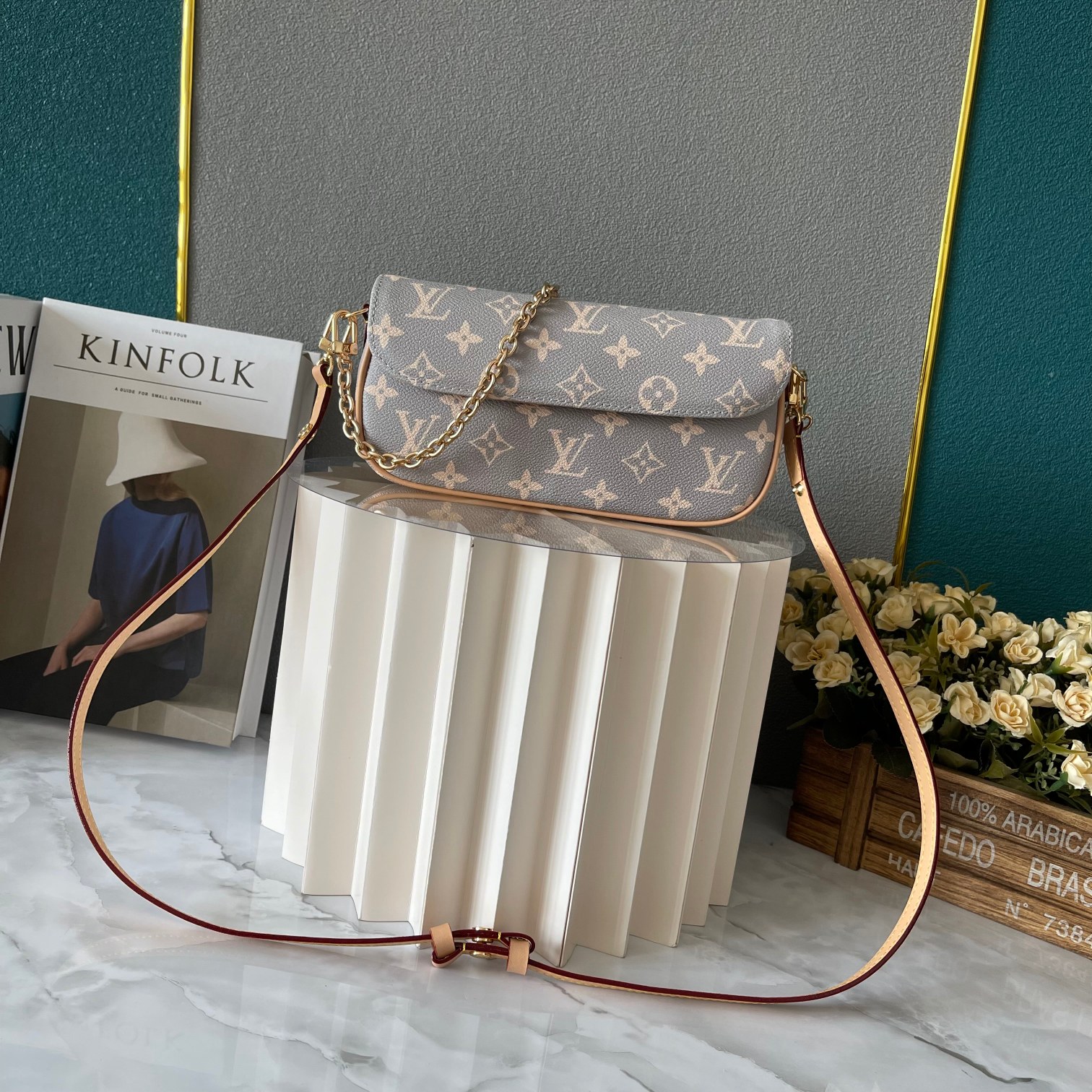 LV Wallet On Chain Ivy M12778 LM031 23.5cm