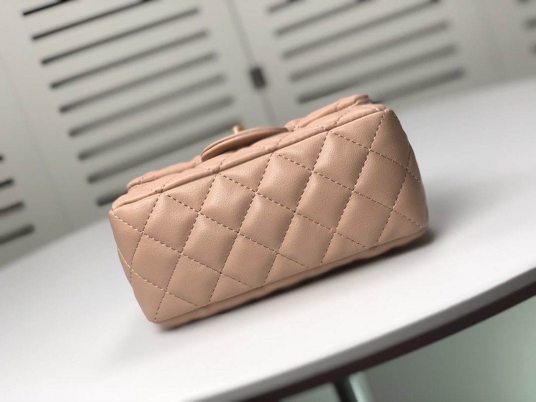 Chanel Cross Body Metal Ball Chain Shoulder Bag Handbag