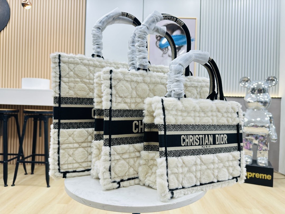 10A + top quality Dior Book Tote 001 DD071032042 26.5-42cm