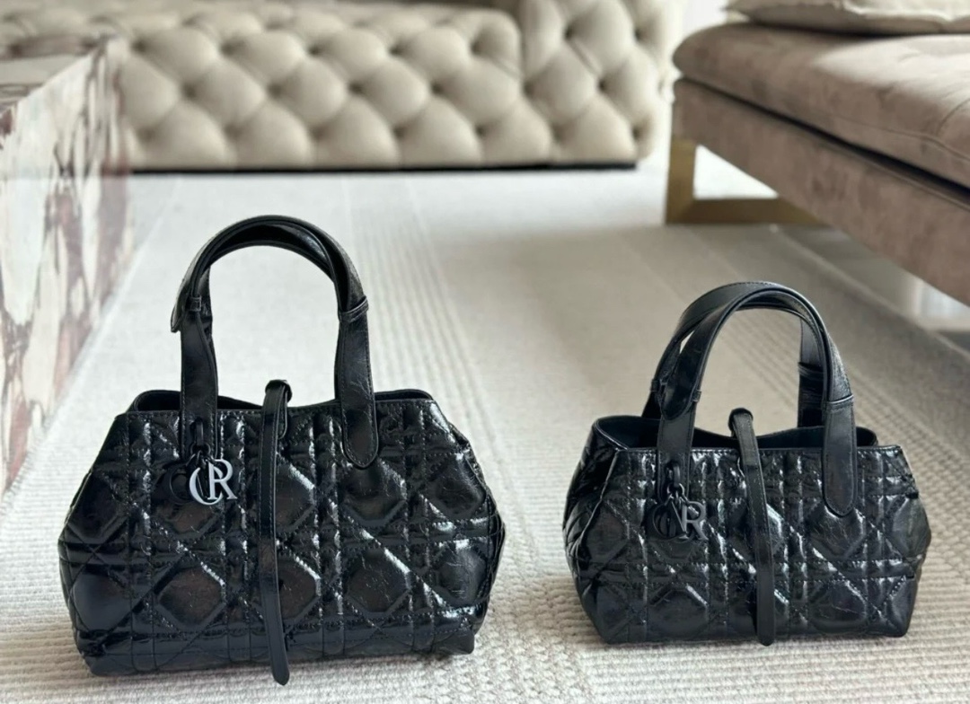 Dior Toujours Medium Cowhide (Replica)7A