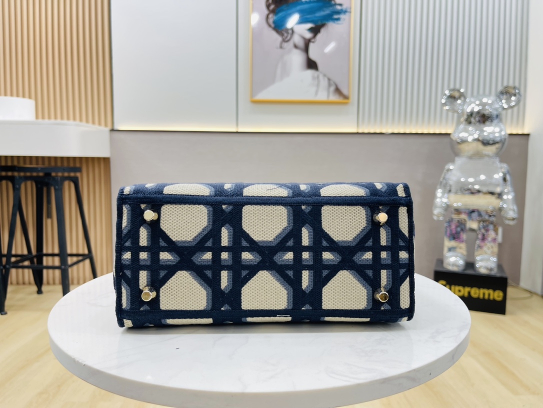 10A + top quality Dior Medium Lady D-Lite Bag 9920 DD003 24cm