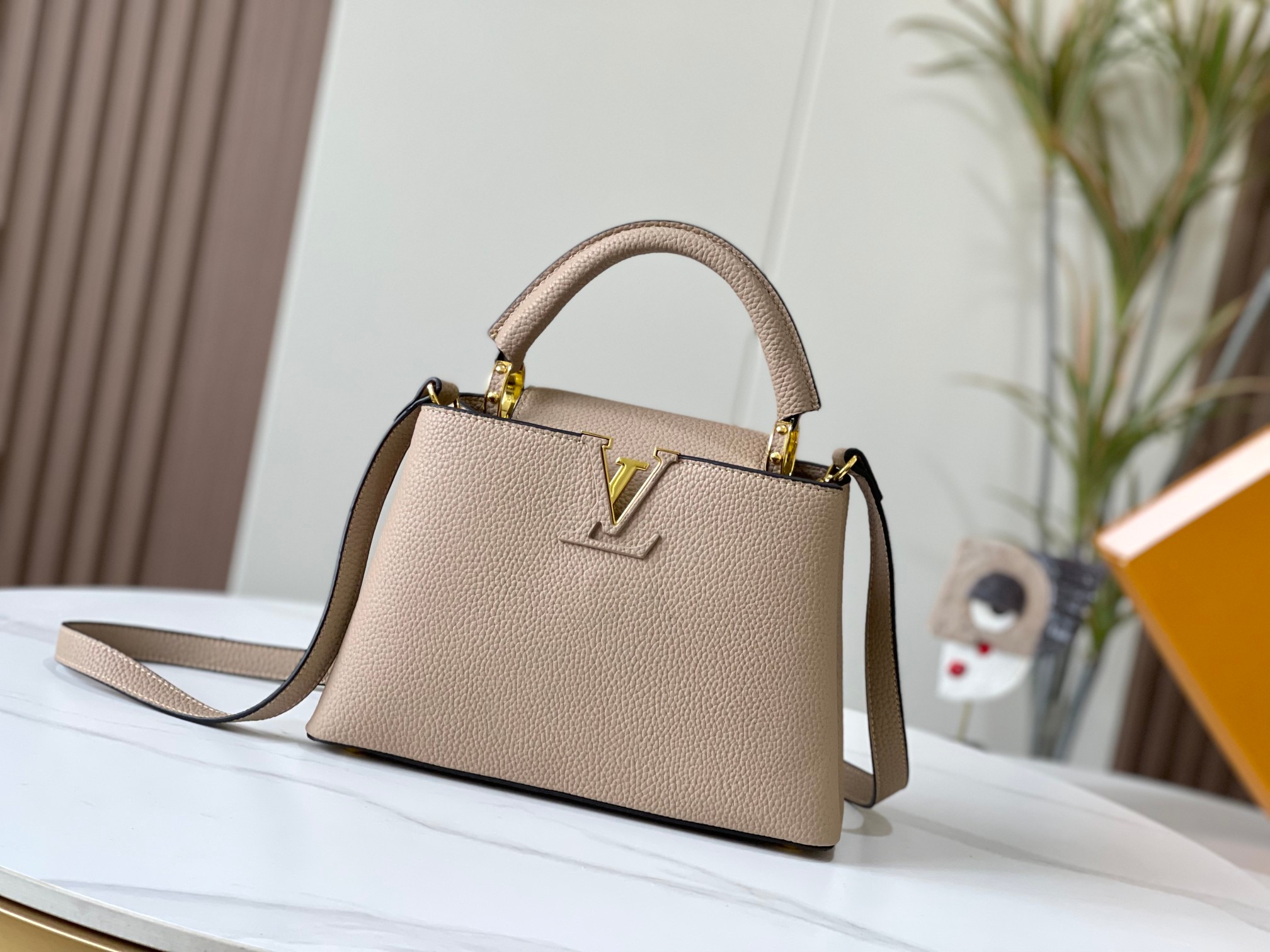 LV Capucines Bag M94519 LM002 27cm