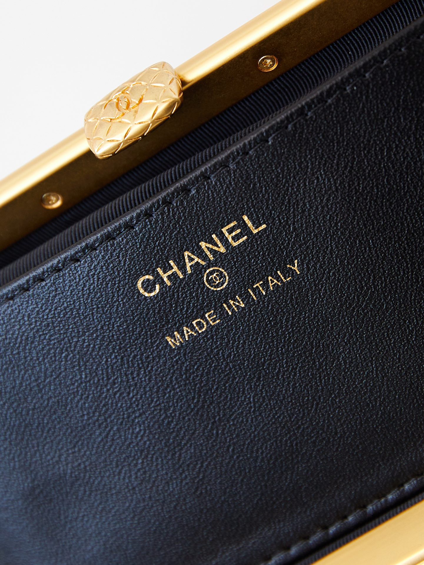 Chanel 10A Handbag Shoulder Bag Top Mirror Quality Version AP5127