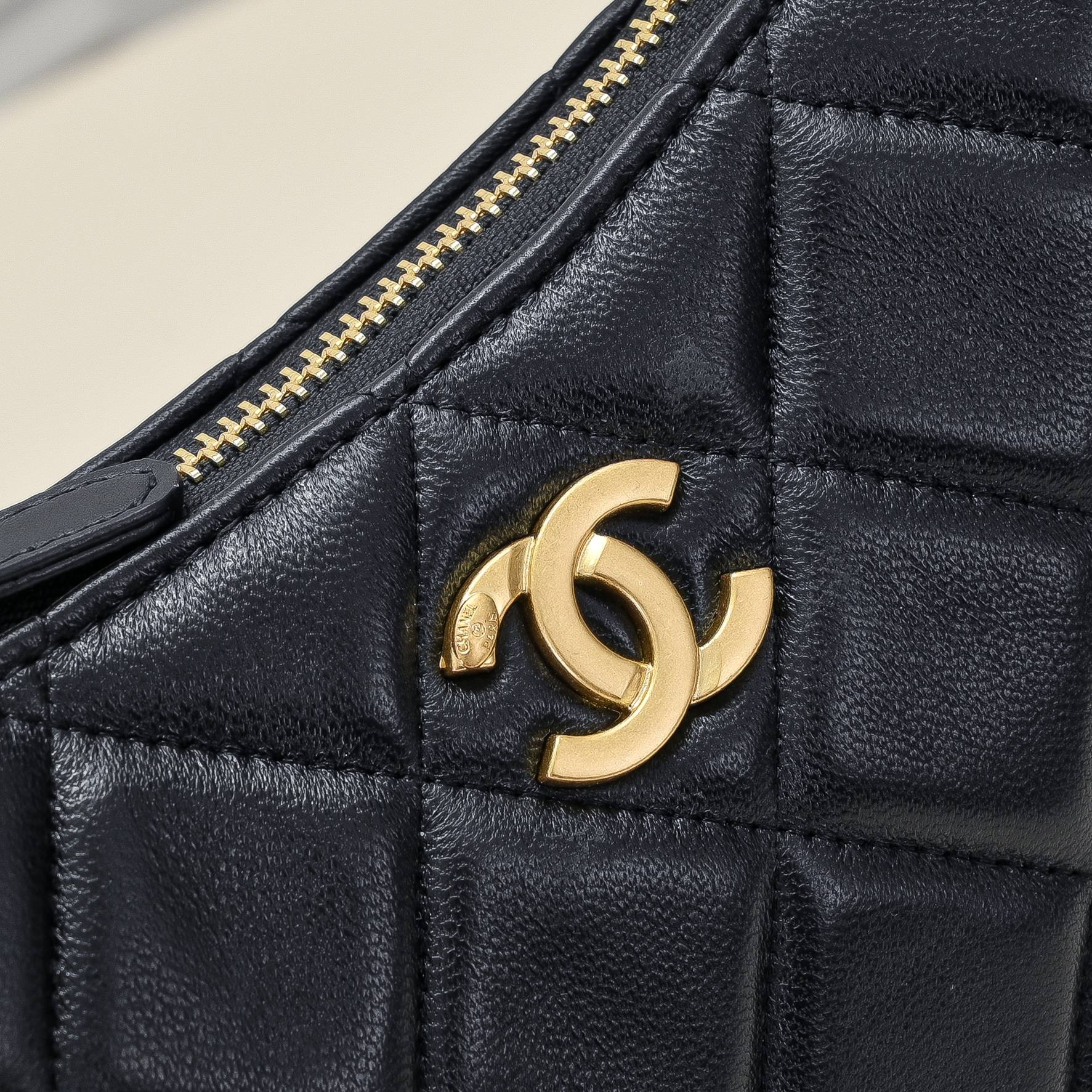 Chanel  Shoulder Bag Handbag