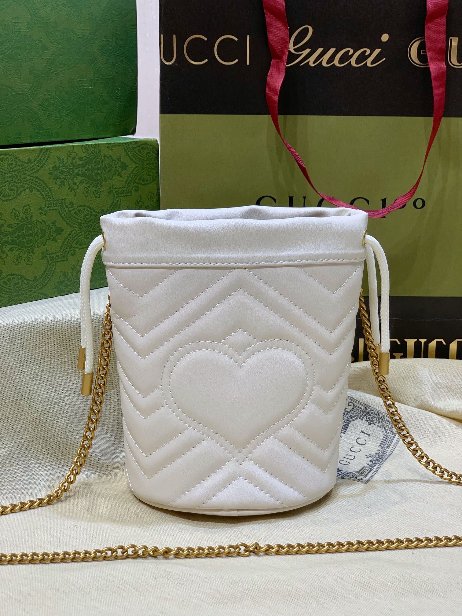 GG Marmont Mini Bucket bag 575163 LM051 19cm