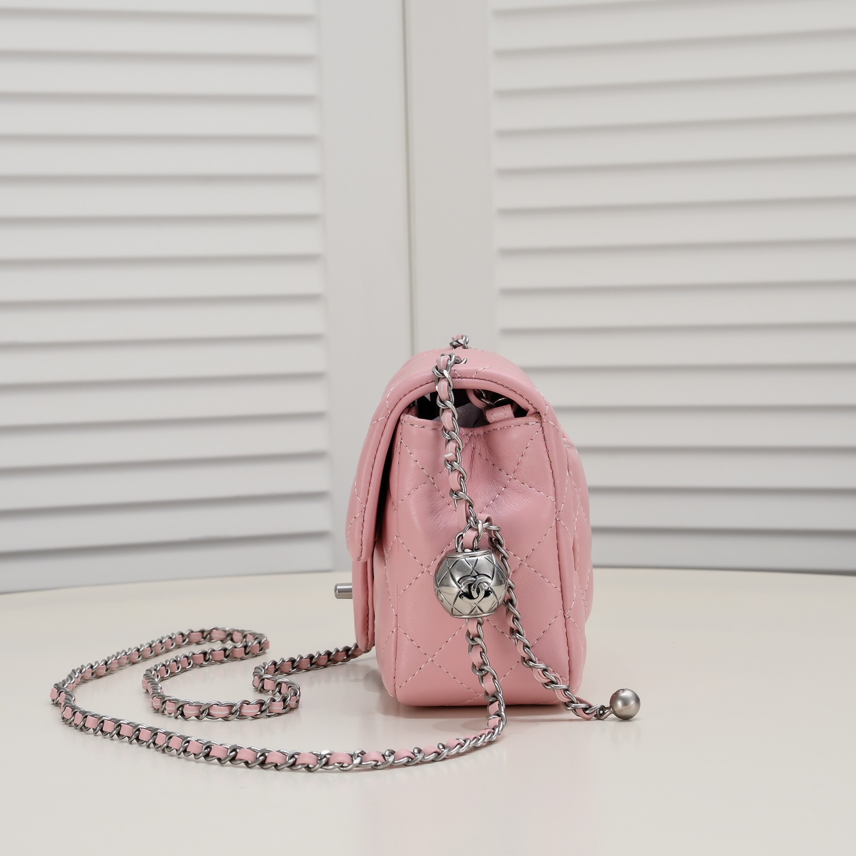 Chanel Cross Body Metal Ball Chain Shoulder Bag Handbag
