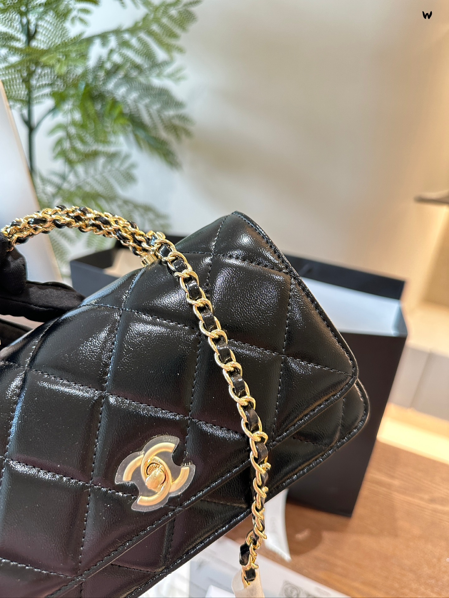 Chanel Shoulder Bag 041 DB091 20cm