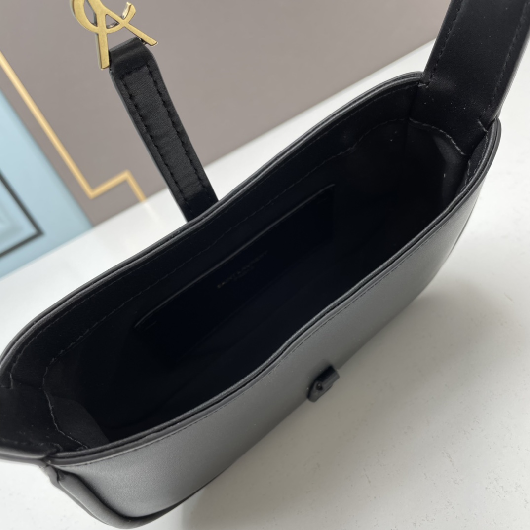 Saint Laurent Bag Shoulder Bag 710310