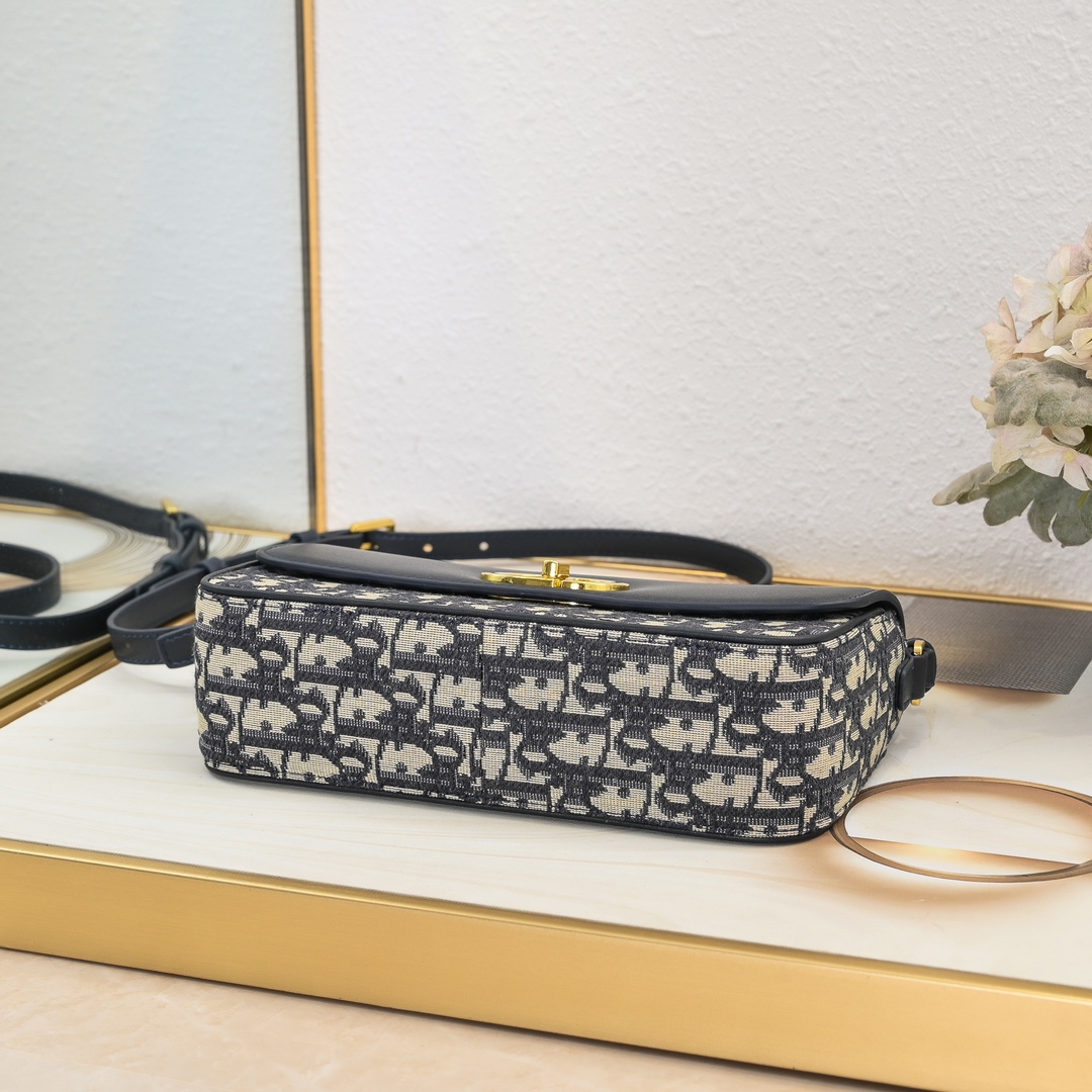 Dior 30 Montaigne Avenue East-West Bag 2014 XB081 22cm