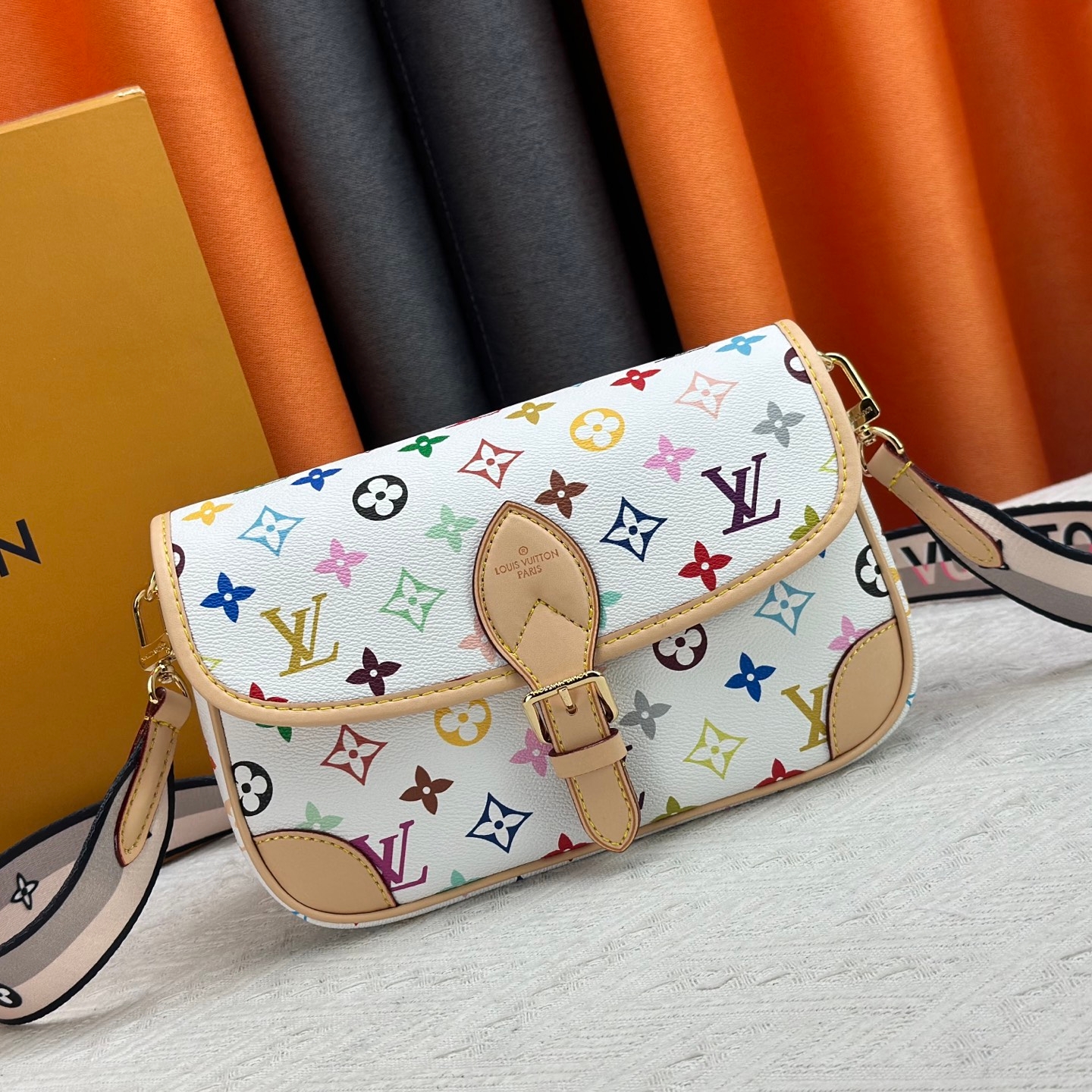 Louis Vuitton DIANE Handbag M46386 M46388