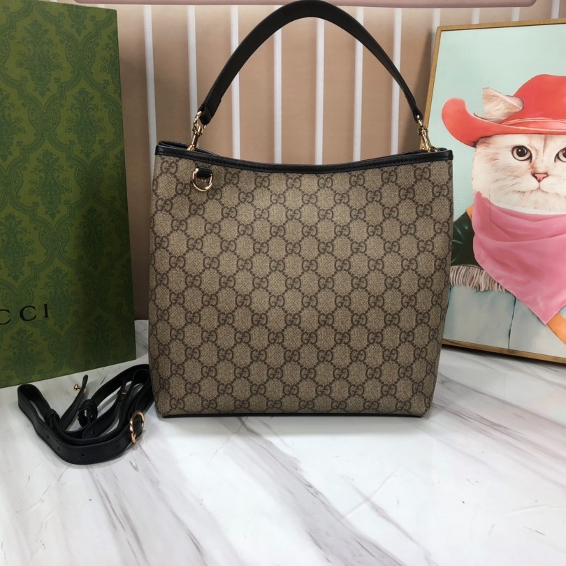 Gucci Emblem Small Bucket Bag 815103