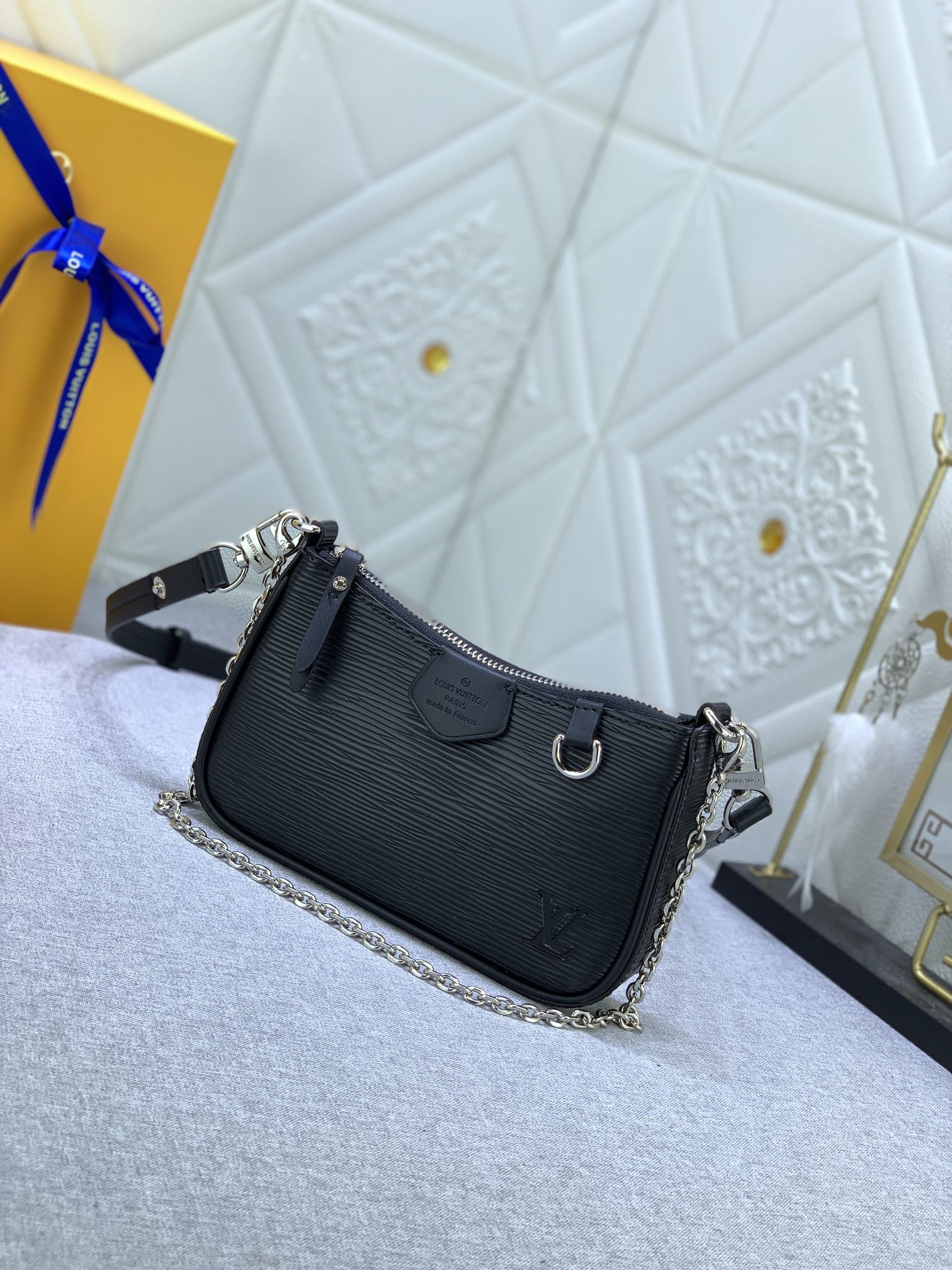 LV Easy Pouch On Strap Black water ripples M80349 MQ051 19cm