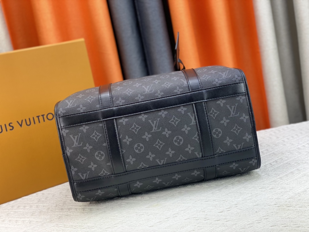 Louis Vuitton Pet Kennel  M42021 M42024 M45662