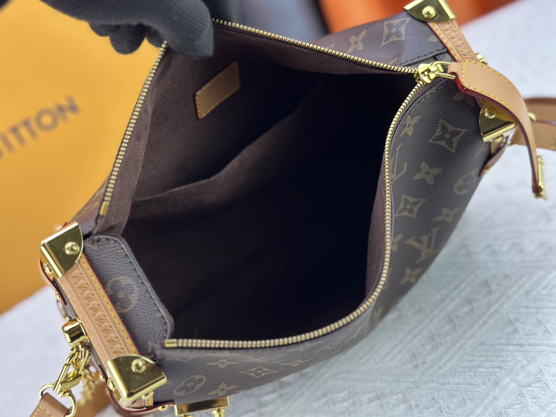 Louis Vuitton Side trunk pm handbag M46358