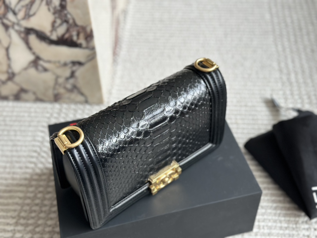 Chanel Leboy Bag 011 DB502 25cm