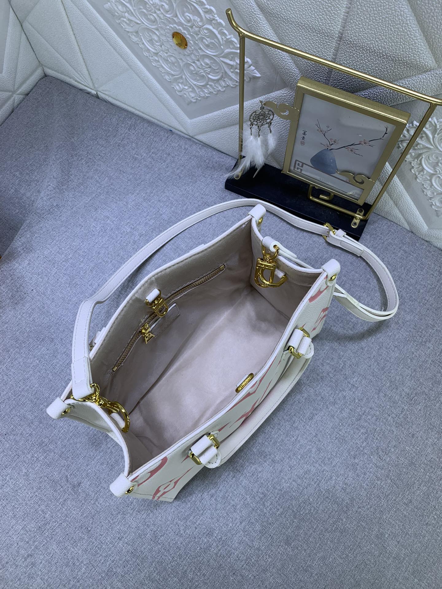 Louis Vuitton ONTHEGO PM LM051 25cm