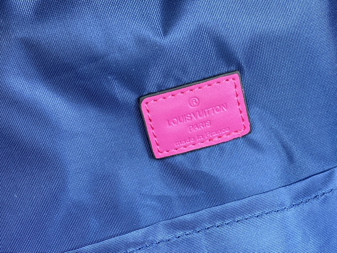 Louis Vuitton  Shoulder bag  Taurillon Illusion