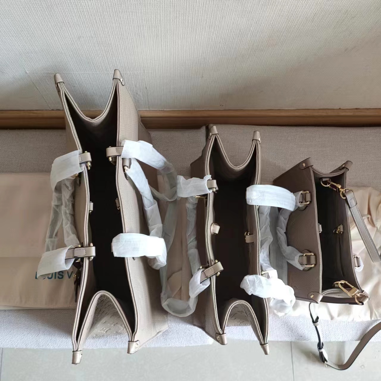 LV Onthego M44933 LM061071081 25-41cm