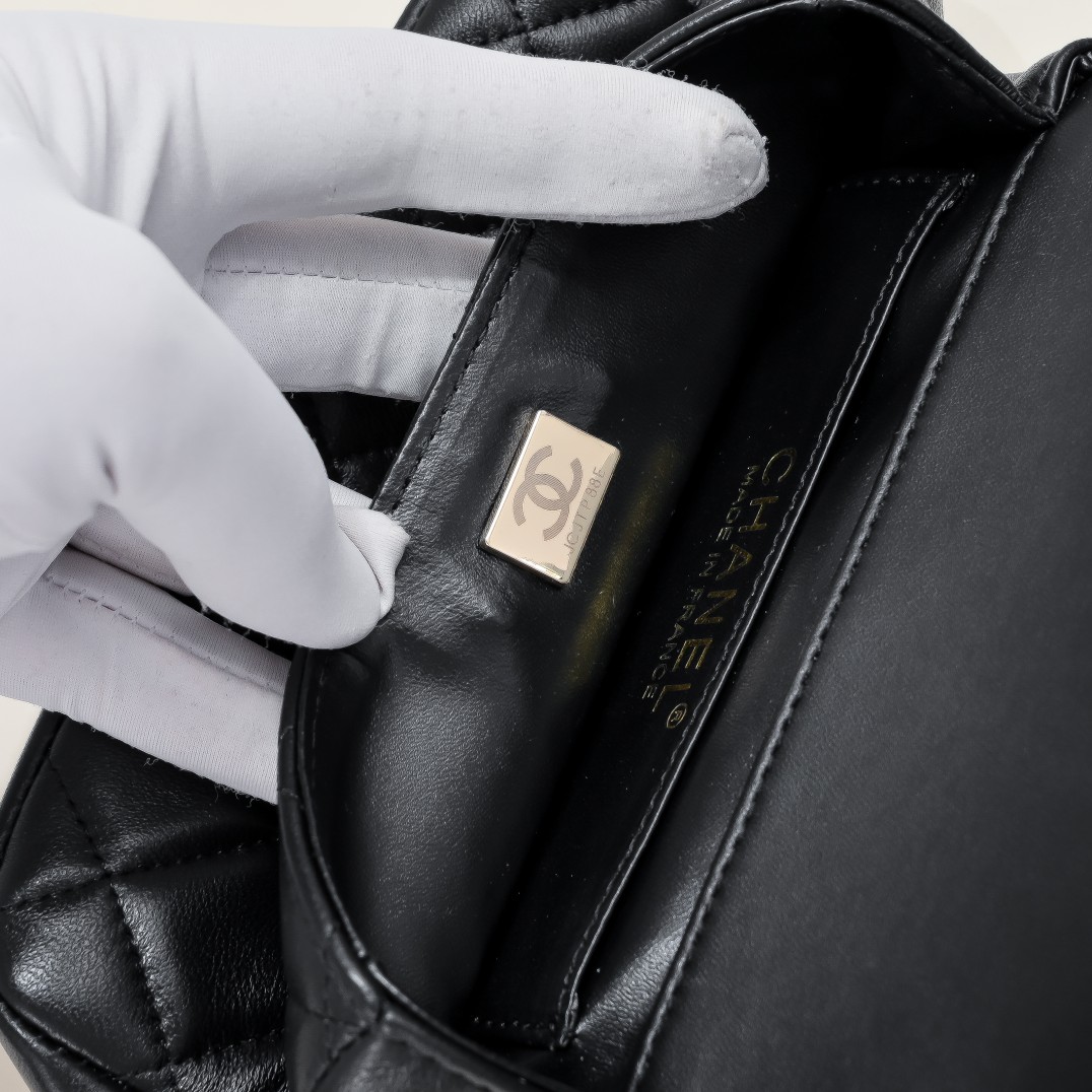 Chanel 24P Pearl Chain Shoulder Bag Handbag