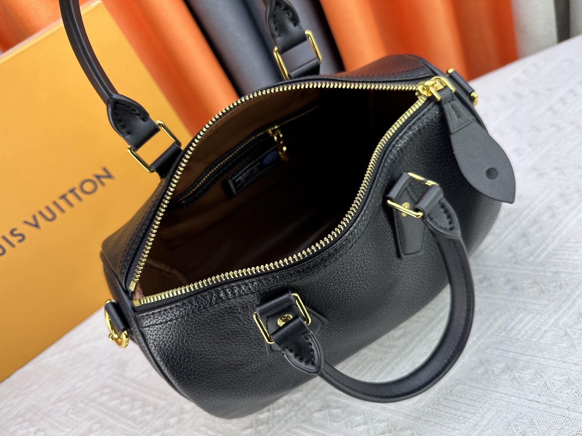 Louis Vuitton  Speedy 25 Handbag M12672 M12673