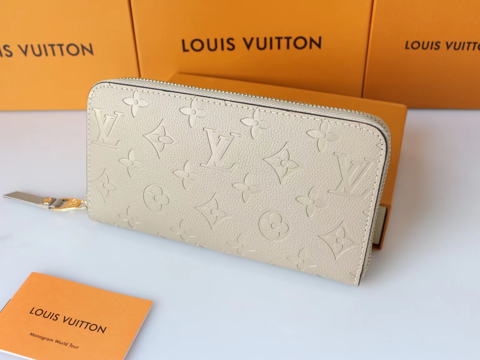 Louis Vuitton ZIPPY WALLET 60017 19CM