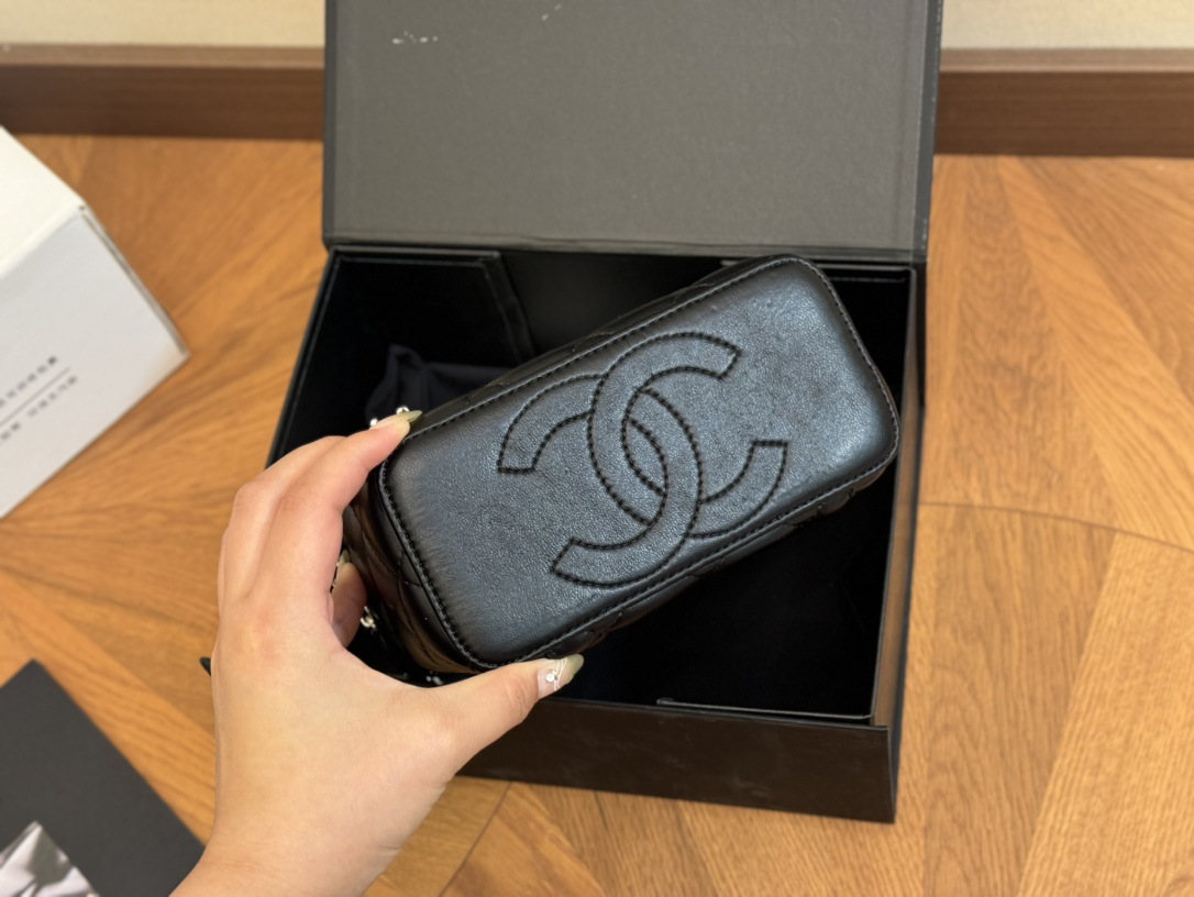 Chanel Handbag 001 LLS571 17cm