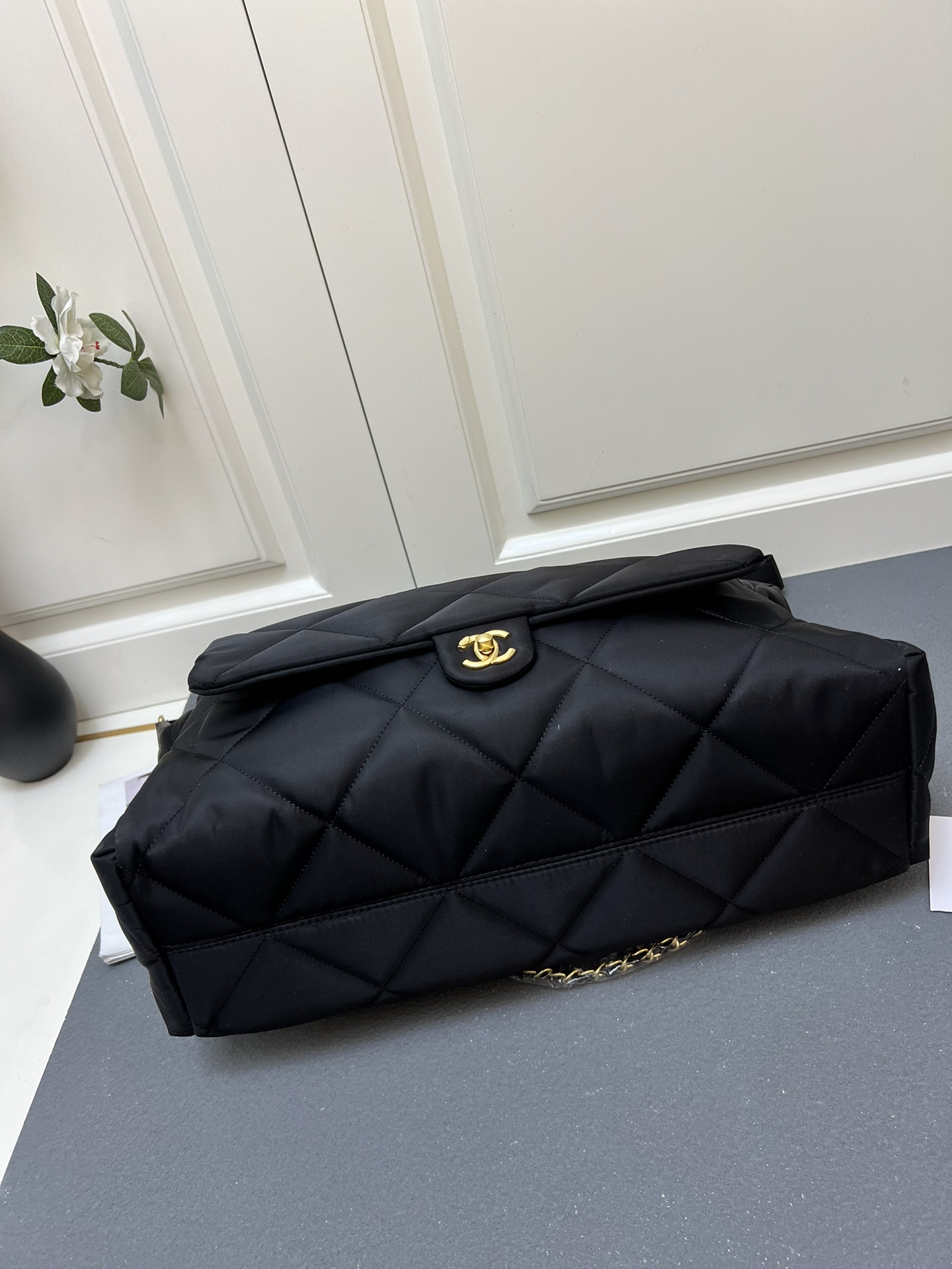 Chanel Nylon hobo bag S3210