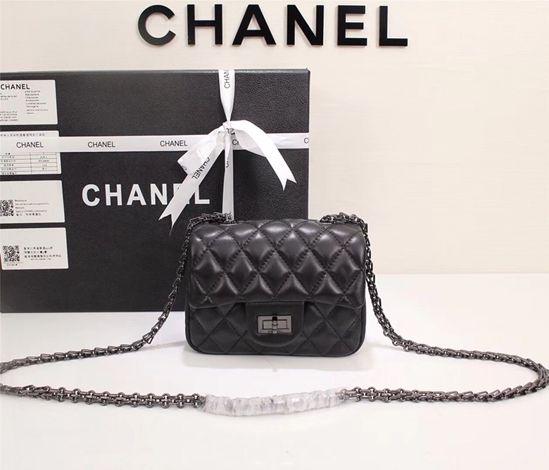 chanel1115PYD041 18x14x7 cm Silver logo