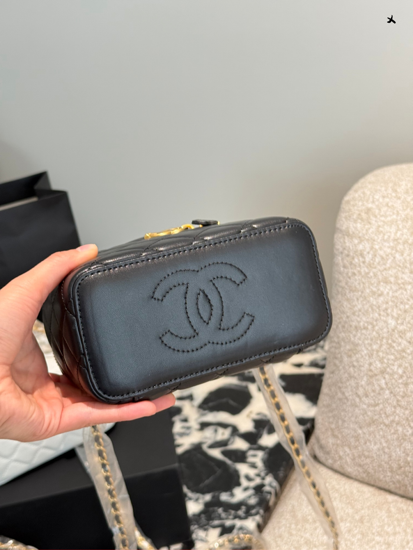 Chanel Handbag 047 DB061 19cm