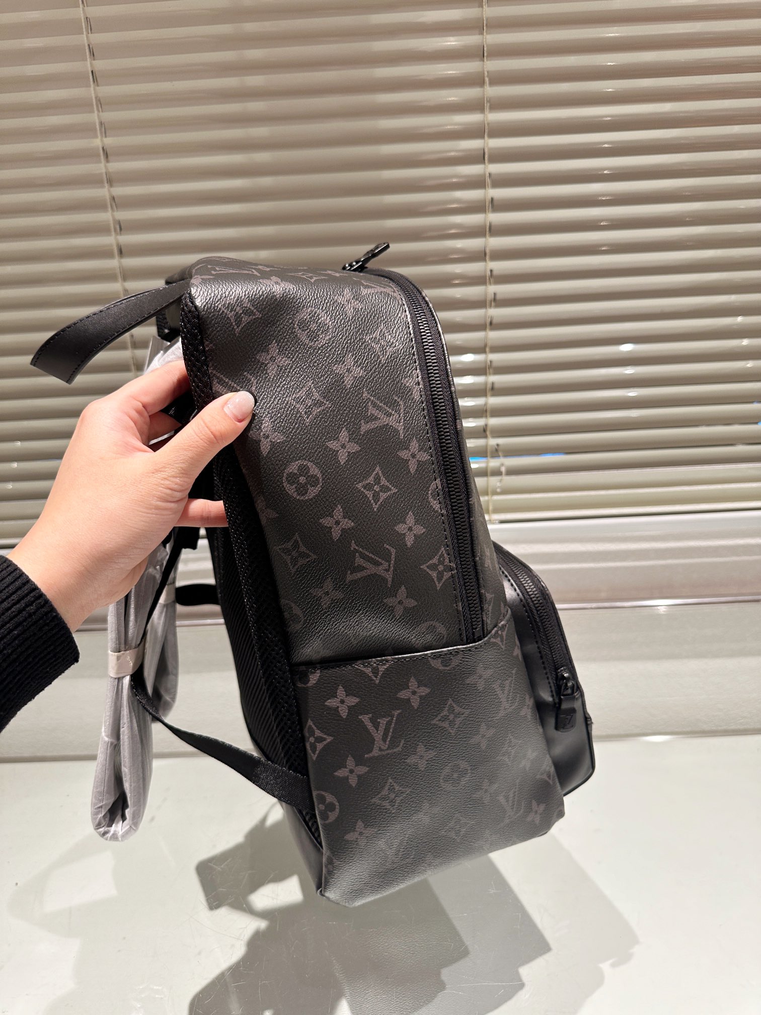 LV Discovery Backpack 43186 LLS571 38cm